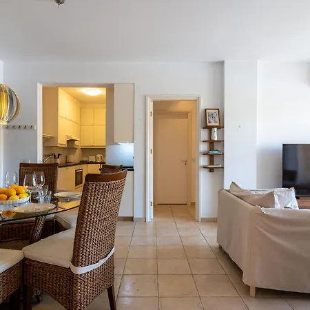 Apartment Tropical Paradise In Harbour Paphos, & Close To Paphos